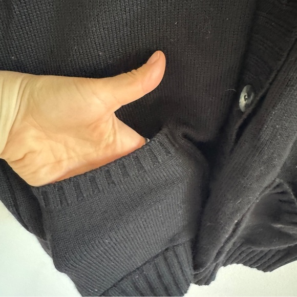 Saks Fifth Avenue Cardigan Sweater M Black 100% Extra Fine Merino Wool - Picture 3 of 6